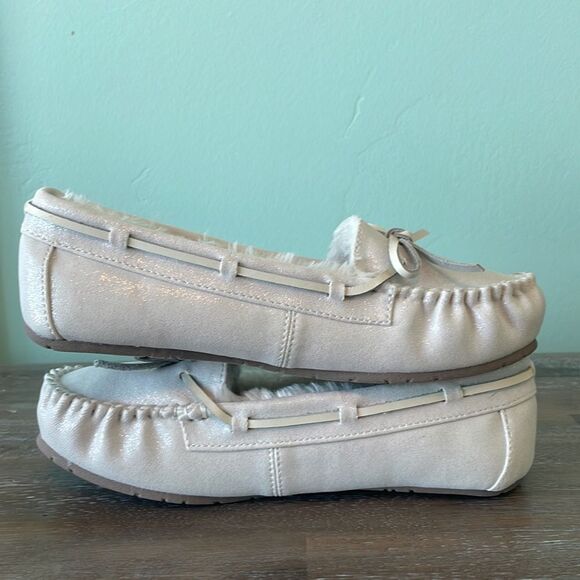 New in Box- Makula California Mock Out Moccasins Women's Size 6 in White Sparkle - Picture 8 of 11